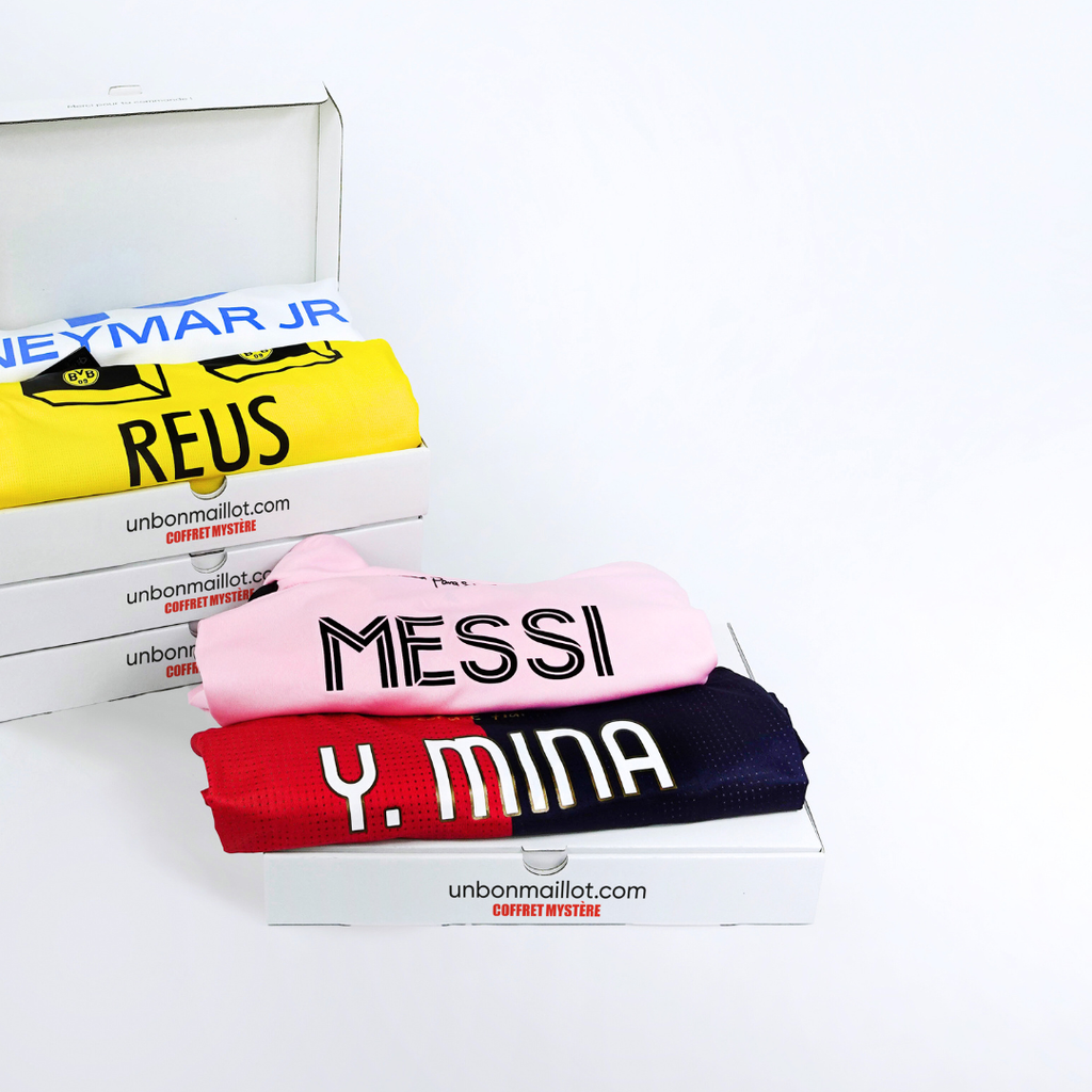De box met bedrukt shirt Naam + Nummer