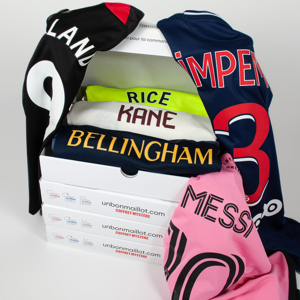 De box met bedrukt shirt Naam + Nummer